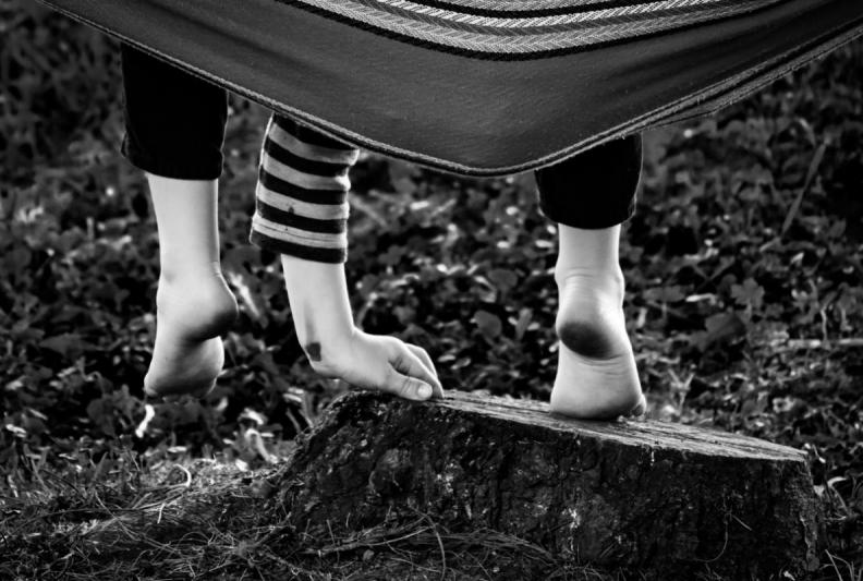 Competition entry: Dangling feet