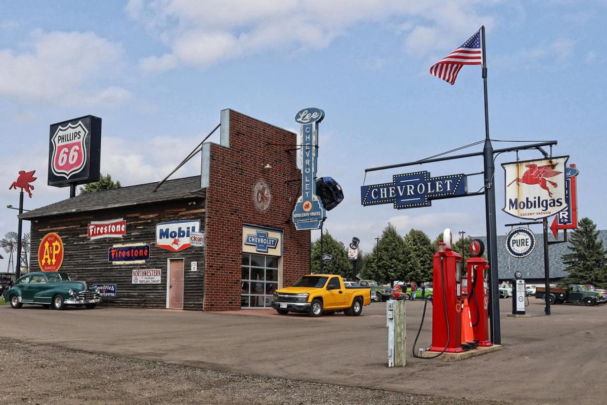 Competition entry: 1950's Full-Service Station