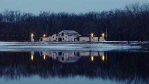 Competition entry: Beach House Reflection