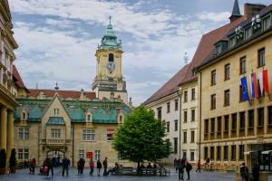 Competition entry: Bratislava downtown square